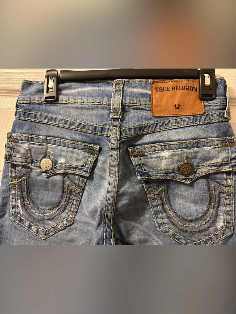Men’s True Religion ‘Ricky’ Relaxed Straight Distressed Denim Shorts - Size 28